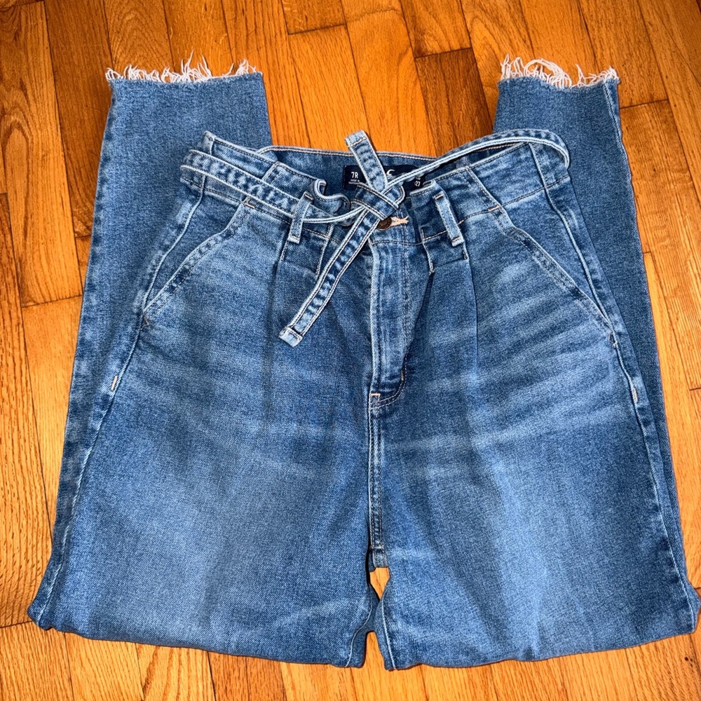 Hollister Women's High Rise Mom Jean